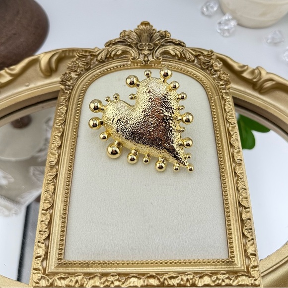 Bold Gold Heart Statement Ring | Adjustable Fit | Modern Baroque Style - Picture 8 of 8